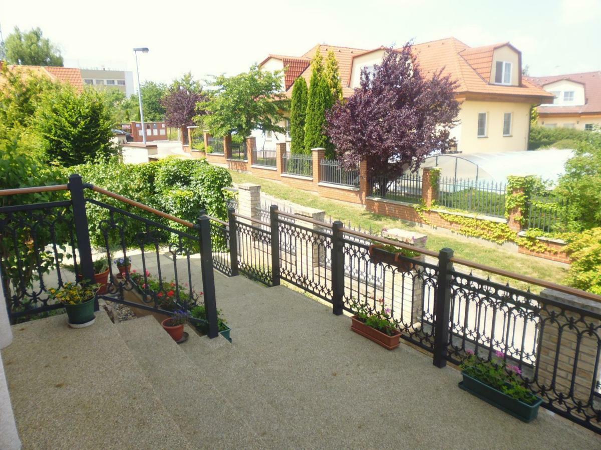 Nad Helmrovkou Privat bolig